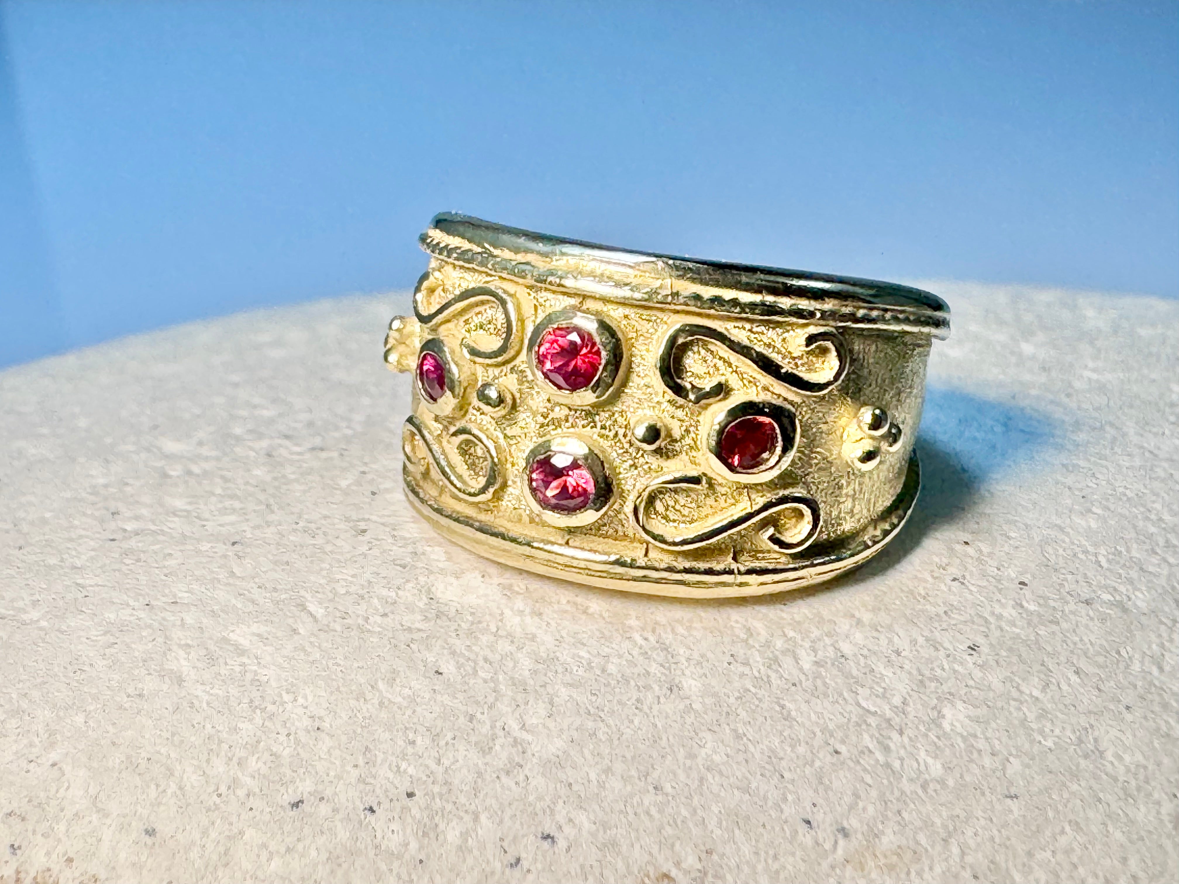 Pomegranate Sapphire Wide 18K Ring