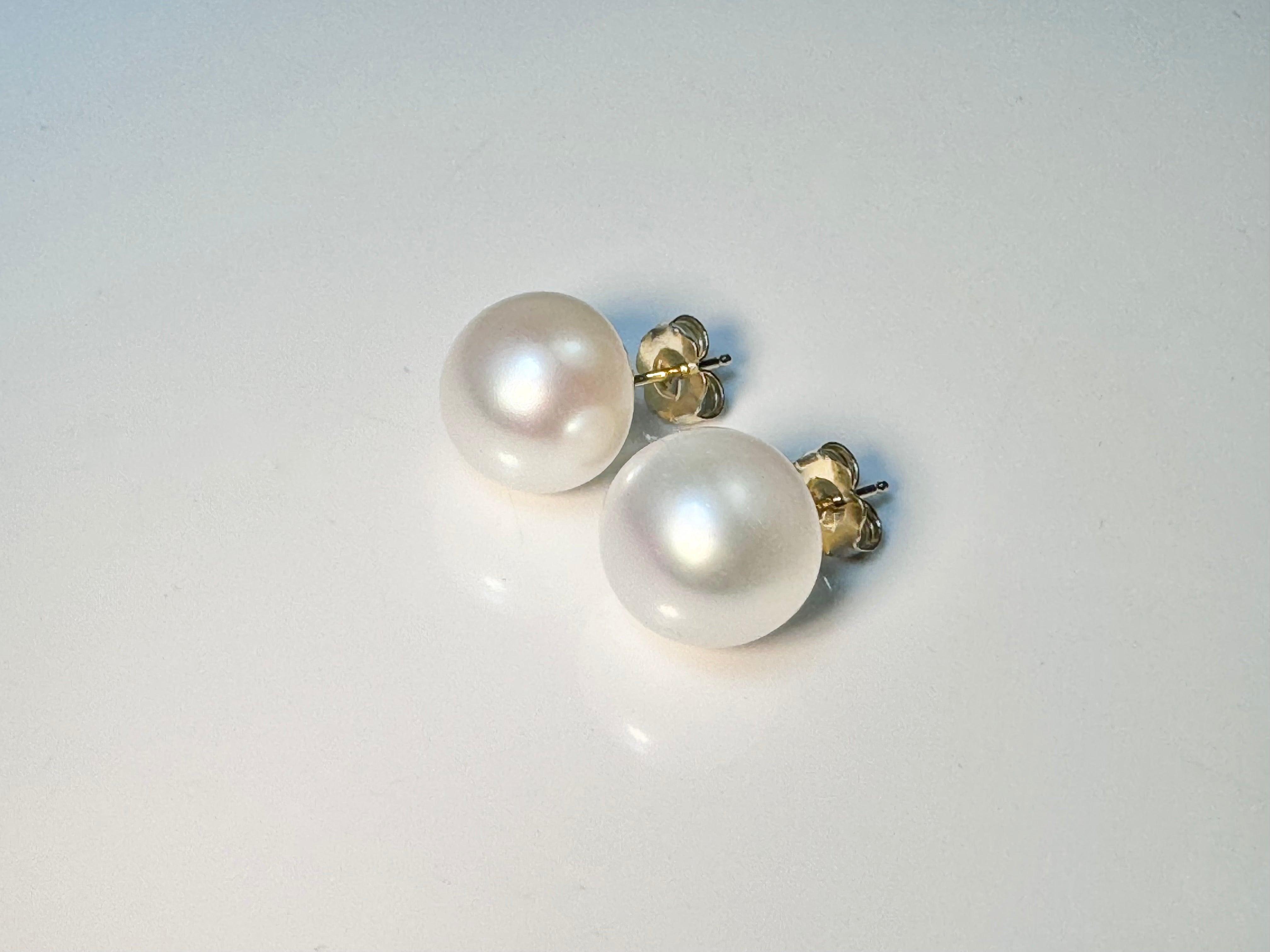 Pearl Button 14k Studs