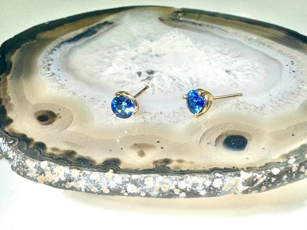 Sapphire 5mm 3 Prong 14k Studs