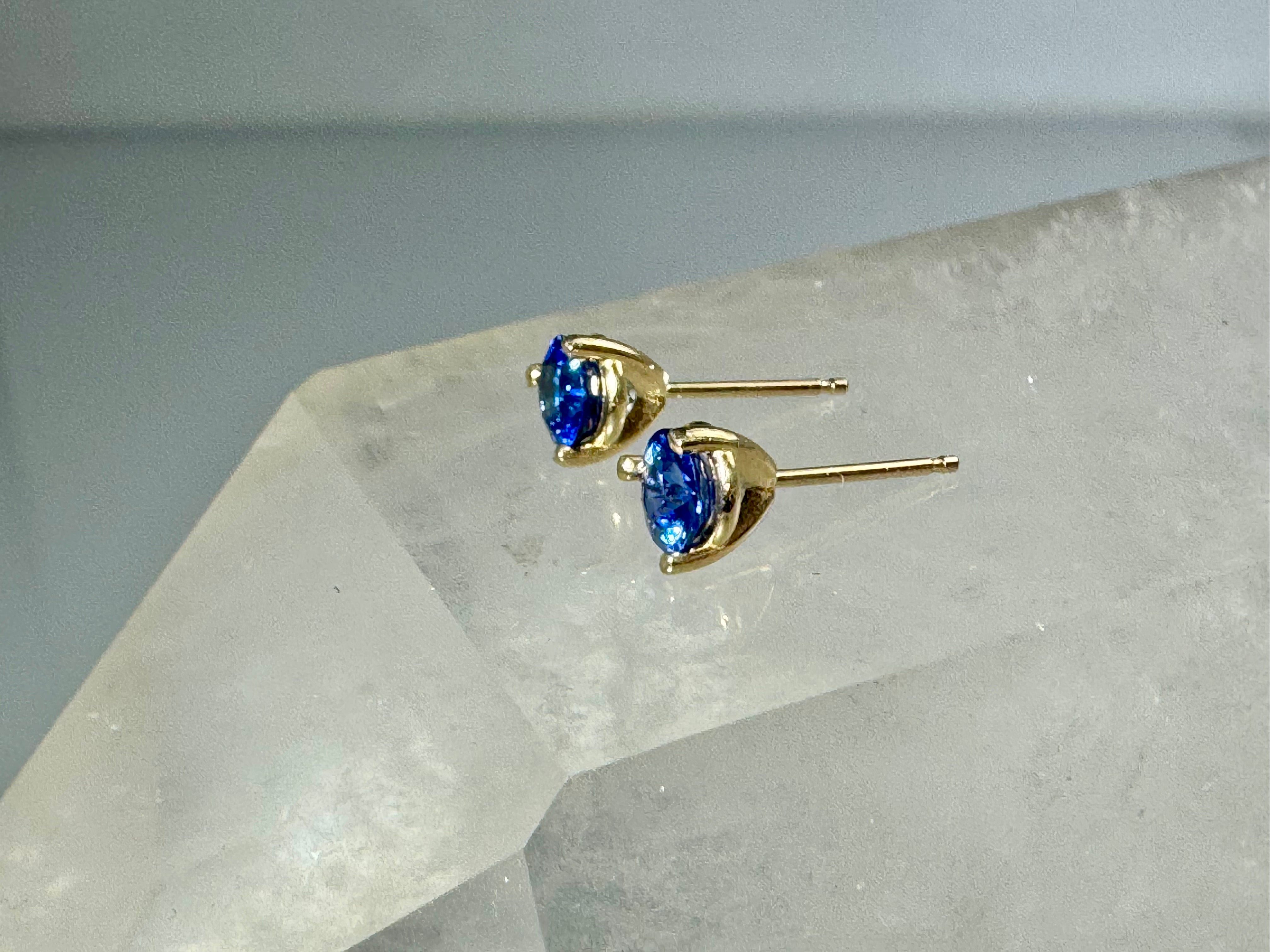 Sapphire 5mm 3 Prong 14k Studs
