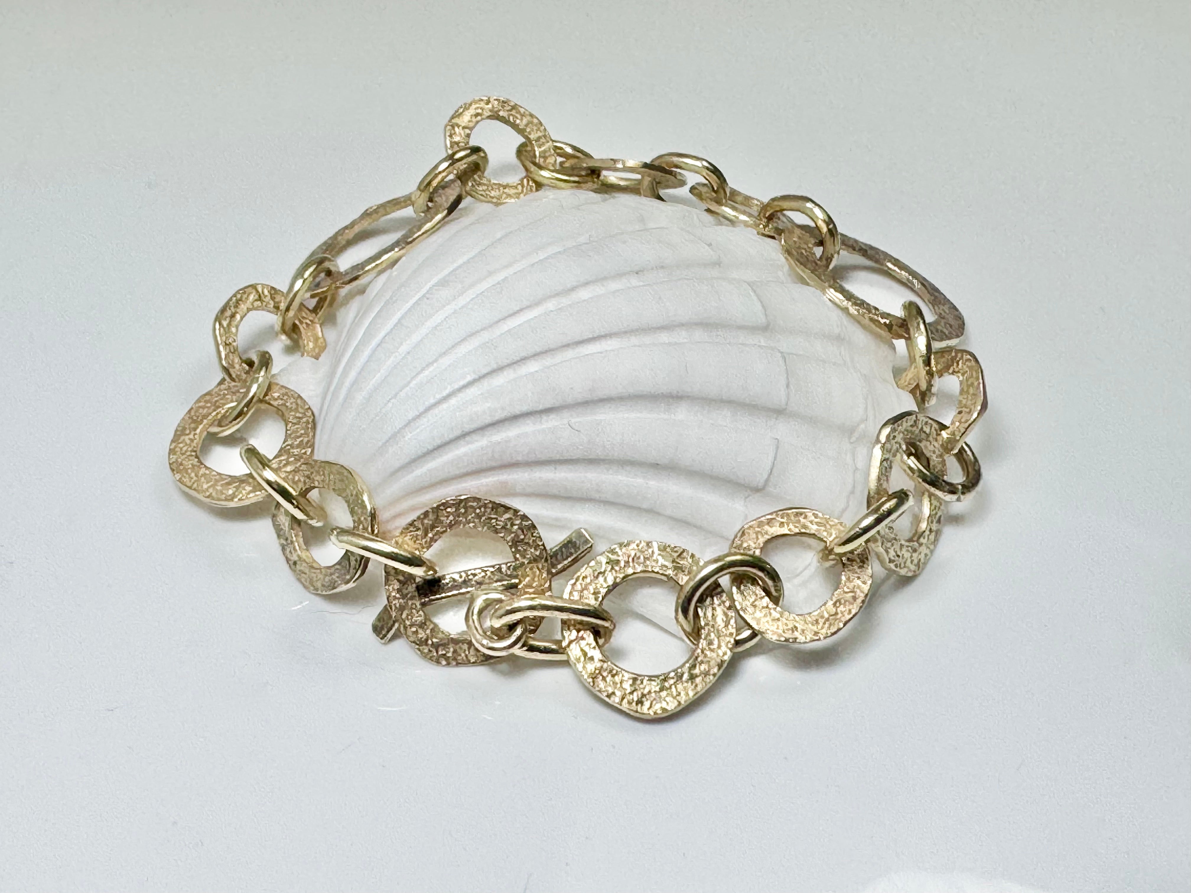 Gold Textured Link 18k Bracelet