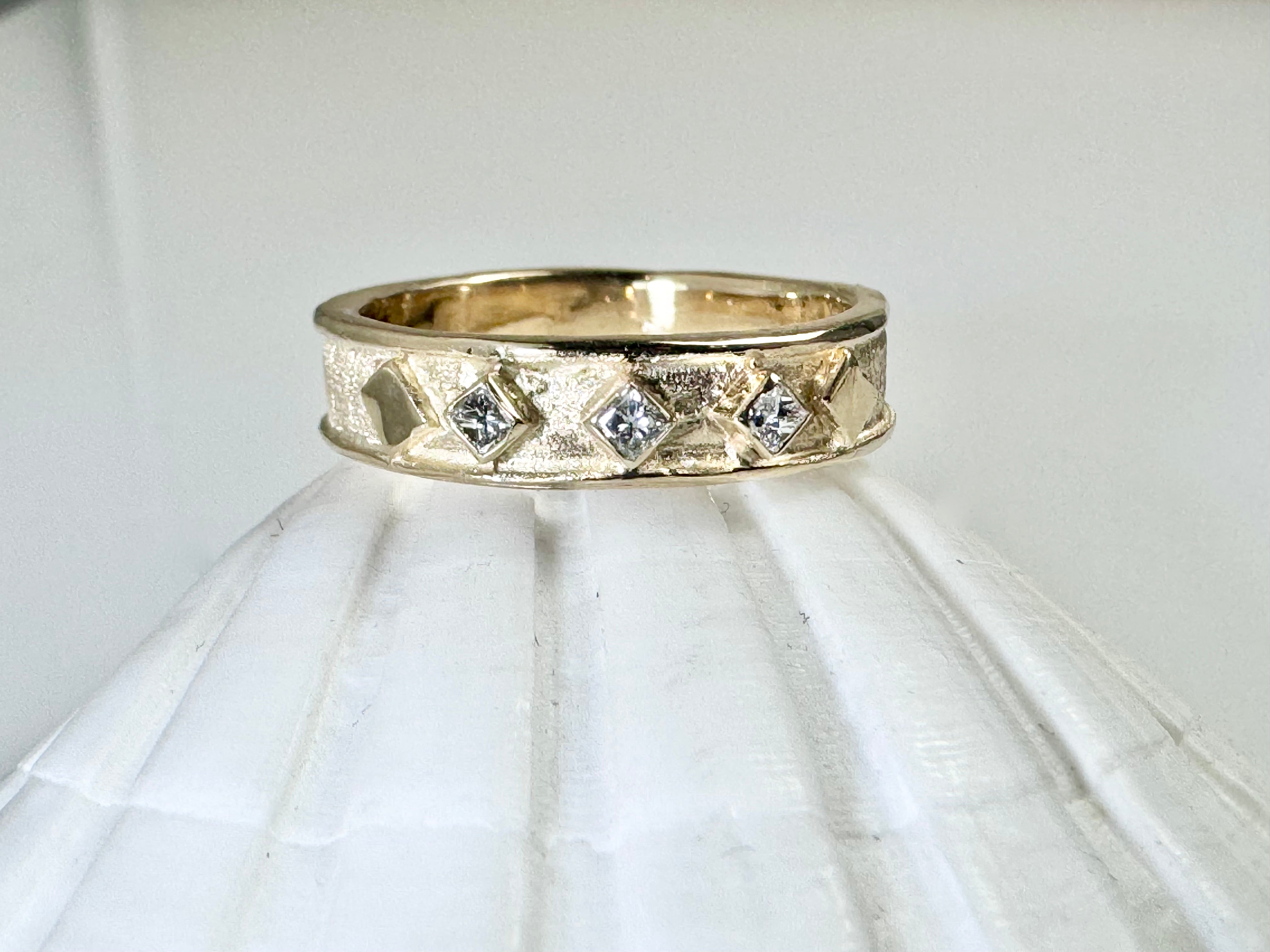 Diamond 14k Band