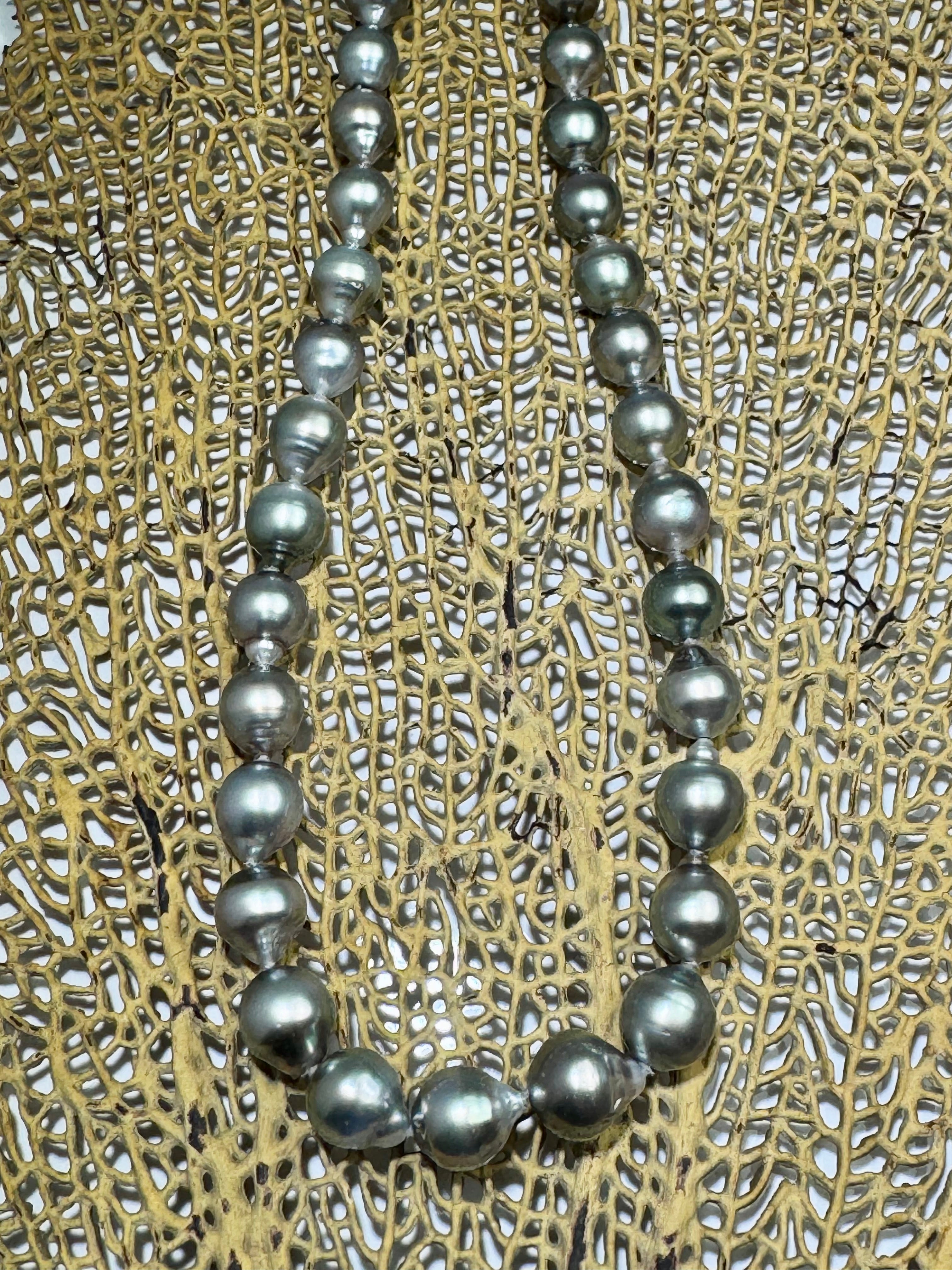 Grey Tahitian Pearl 14k Strand