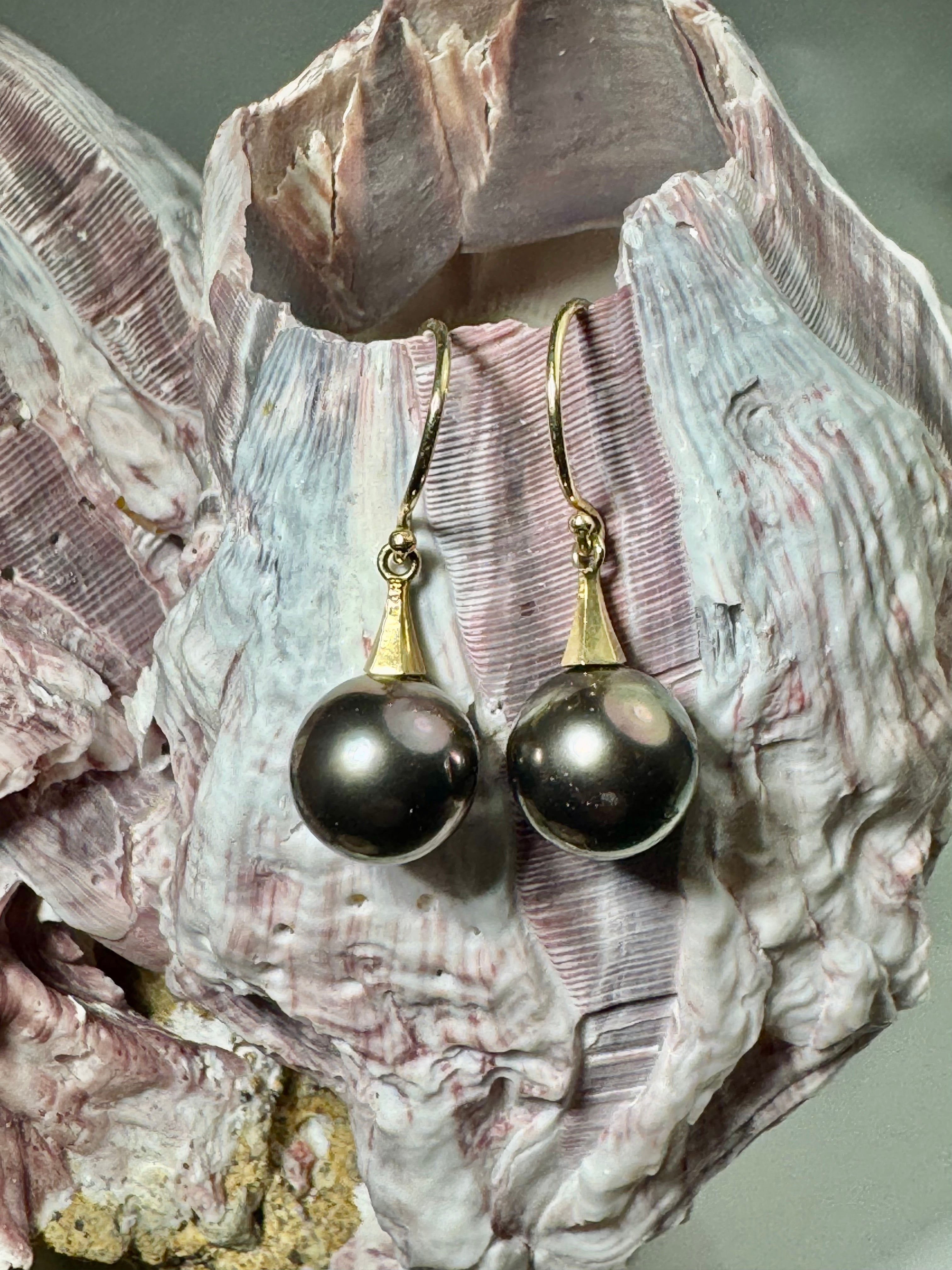Tahitian 9.5mm Pearl 14k Dangles