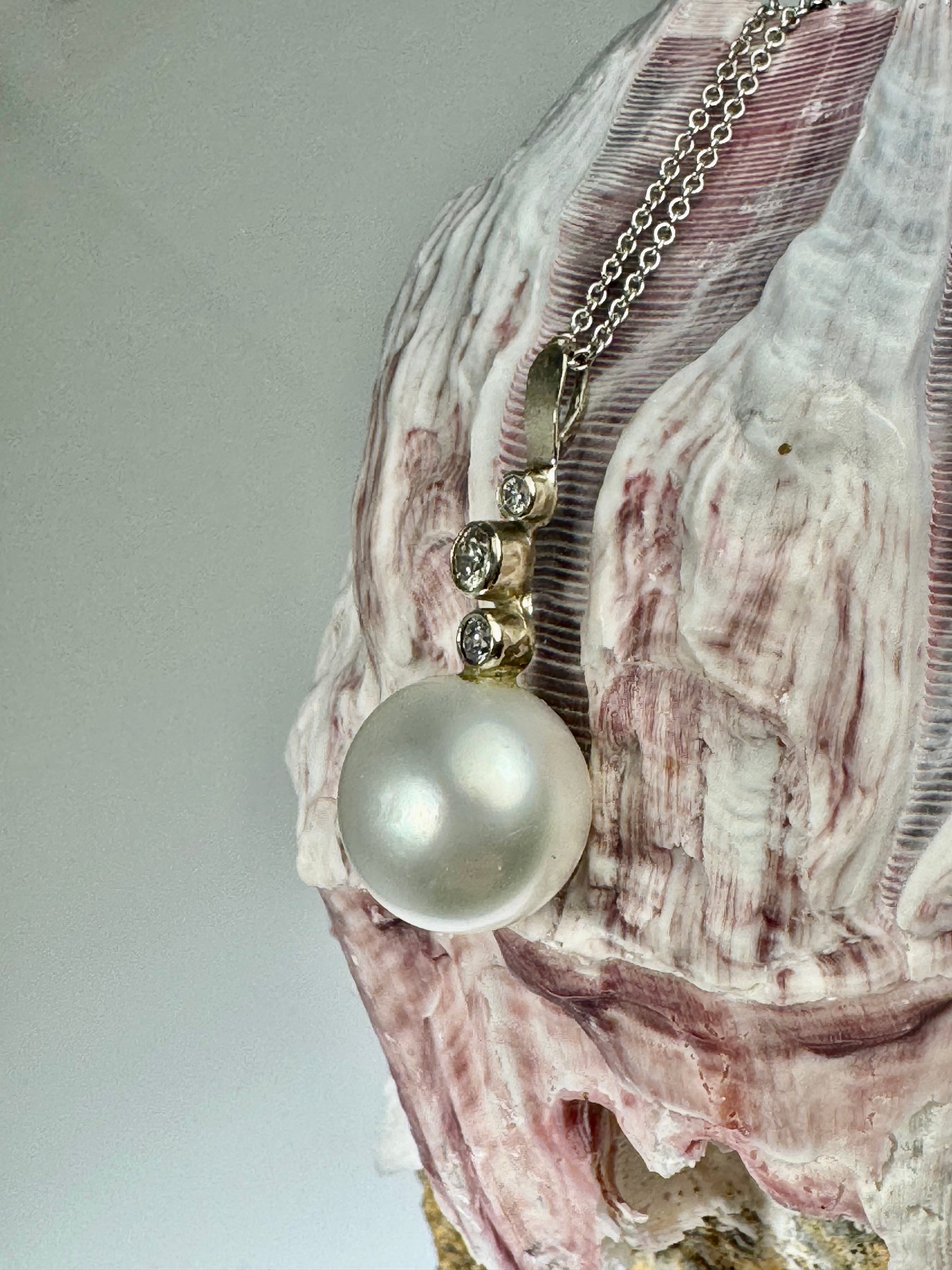 South Sea Peal & Diamond 14k Pendant