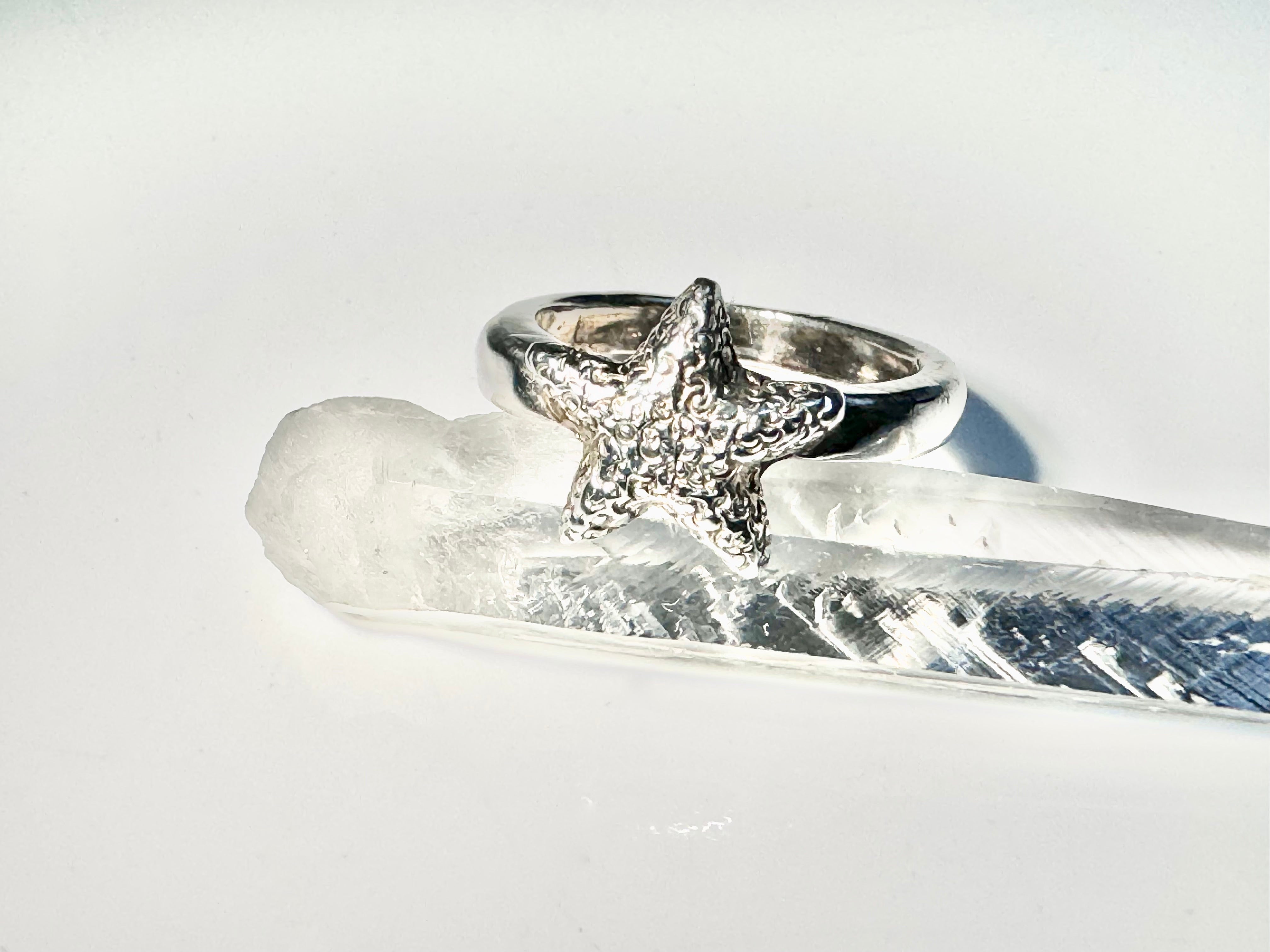 Starfish Textured Small Ring