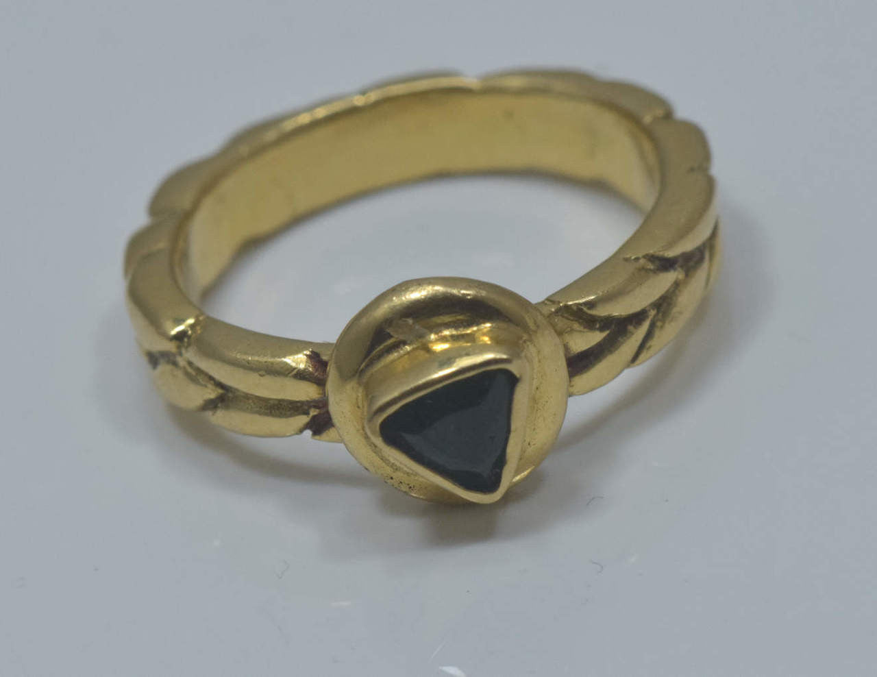 Emerald Trillion 18k Gold Ring