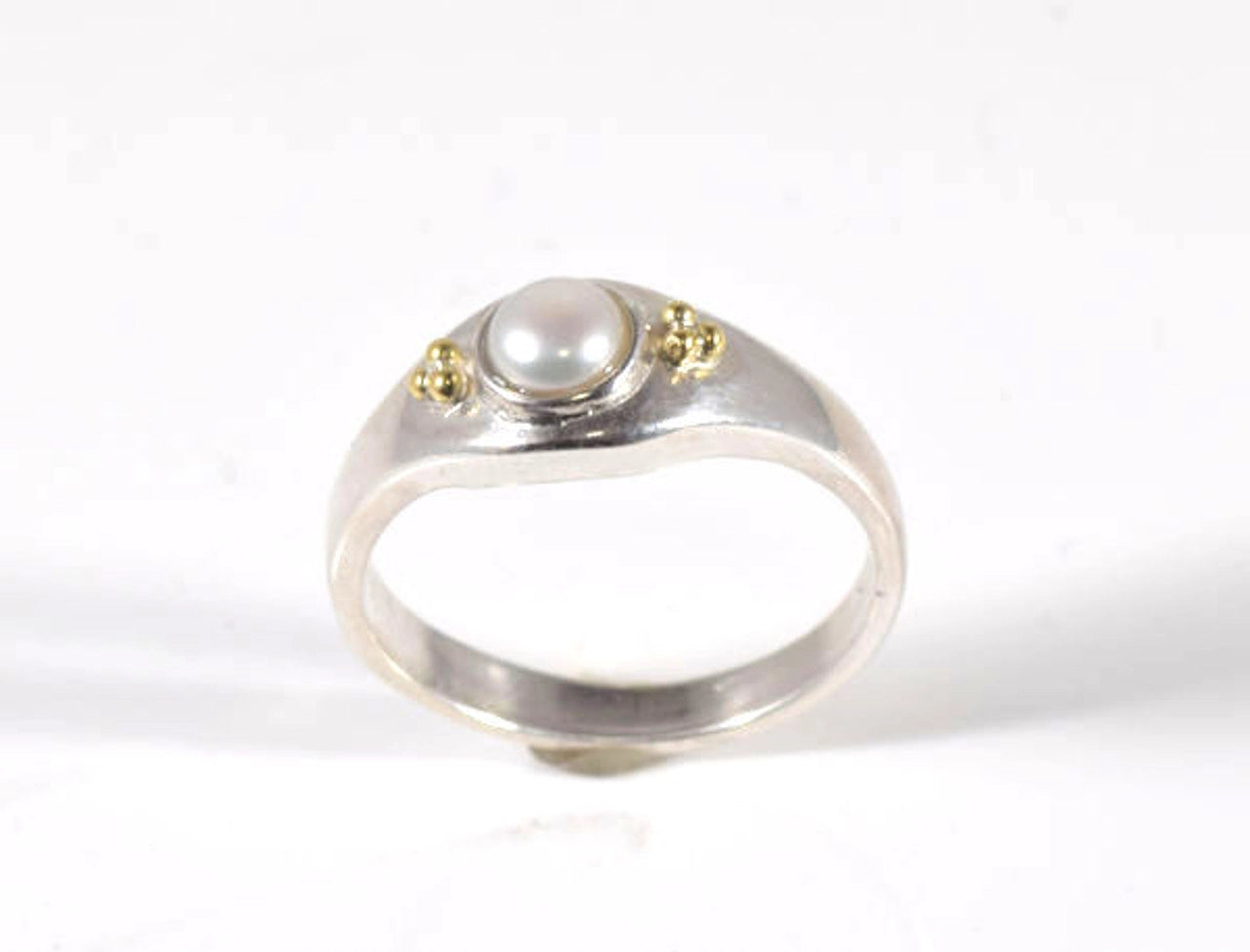 Two Tone Button Pearl Ring
