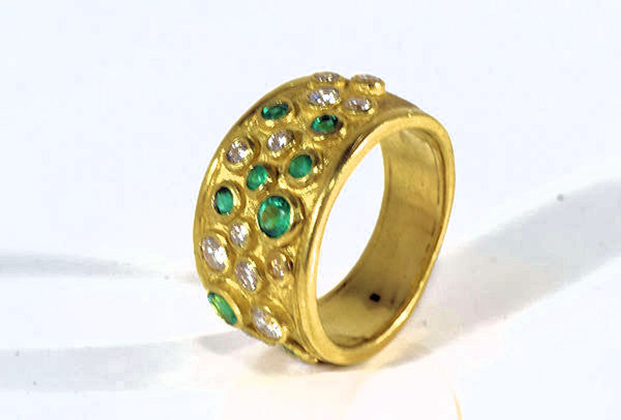 Emerald and Diamond Pebble Gold Ring