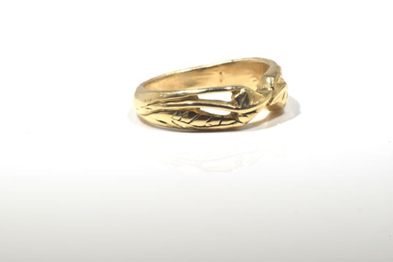 Double Leaf Wedding Band in 14k Gold